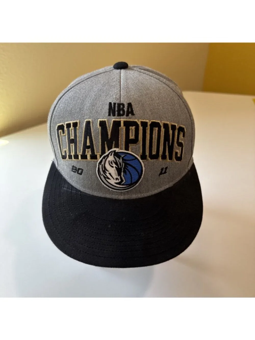 ADIDAS Mavericks 2011 NBA Championship Locker Room Snapback Hat RARE